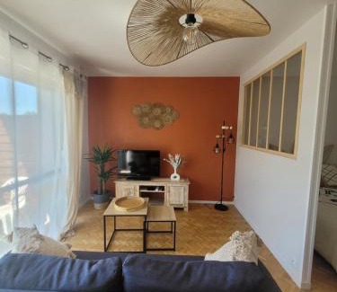 Brive-la-Gaillarde Apartment | Casa Labrousse