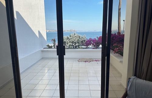 Manzanillo House | Casa Lang 4 BR/Bath pool on flat calm beach steps to restaurants in secure area.