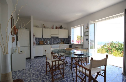Ponza House | Casa Le Grotte - independent villa.