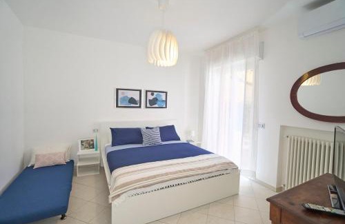 San Giuliano a Mare Apartment | Casa Ledrugge 100m from the sea Darsena Rimini