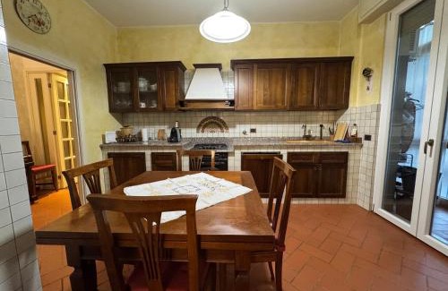 Colonnata Apartment | Casa Leo