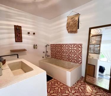 Barra de Colotepec House | Casa Leone La Punta