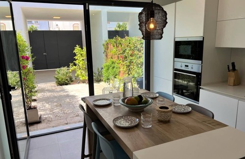 Conil de la Frontera City Center House | Casa Levante - Very modern townhouse with fantastic views close to beach and town