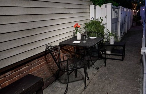 Greenville Apartment | Casa Liberty! Lovely JC 2 Bedroom close to NYC