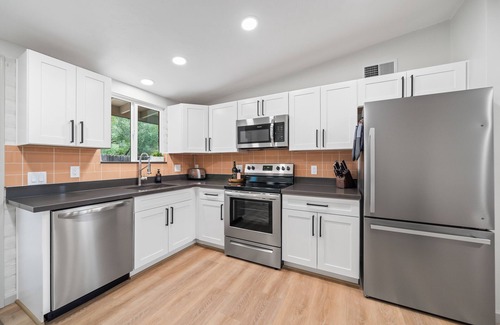 Campus Farm House | Casa Limbo: 2BD/1BA Cozy Desert Retreat, UofA Campus Farm/St. Phillip's Plaza
