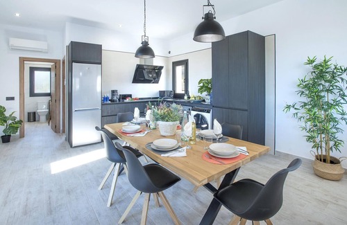 El Gastor Villa | Casa Lola - Three Bedroom Villa, Sleeps 6