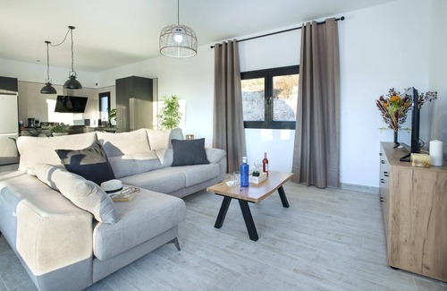 El Gastor Villa | Casa Lola - Three Bedroom Villa, Sleeps 6