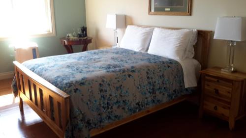 Lakeview Heights Bed & Breakfast | Casa Loma BnB