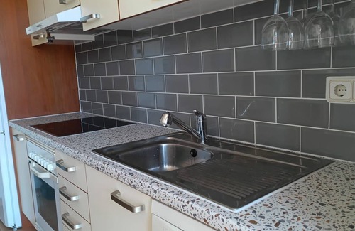 San Roque House | Casa Longy, modern and spacious, beach and golf, family holiday home