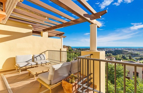 Benahavis Apartment | Casa Los Arqueros - 2bd duplex with amazing views!