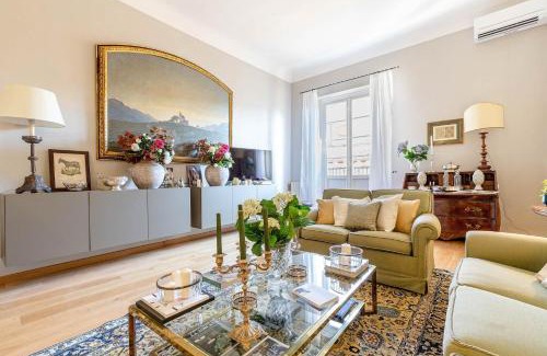 Lucca Historical Center Apartment | Casa Luca, THE 1500S PALACE TERRACE APARTMENT IN LUCCA, Air Conditioning Wifi Views