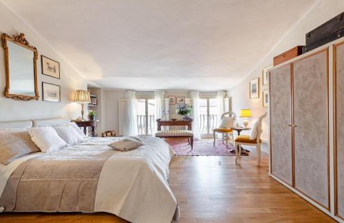 Lucca Historical Center Apartment | Casa Luca, THE 1500S PALACE TERRACE APARTMENT IN LUCCA, Air Conditioning Wifi Views