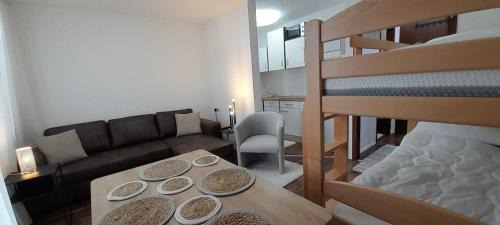 Eutingen Apartment | Casa Ludi Pforzheim Eutingen gute Wohngegend direkte Buchung möglich keine Freigabe erforderlich inklusive Balkon Terrasse und Tiefgaragenparkplatz im Haus