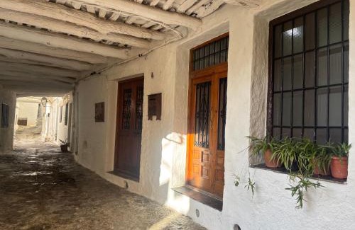 Pampaneira House | CASA M'GUIRE