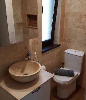 Douazeci si Trei August House | Casa Magnolia