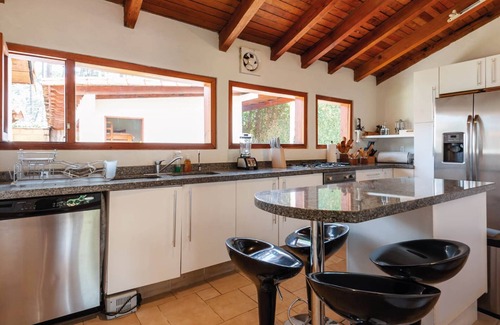 Valle de Bravo House | Casa Male: Beautiful House in Avándaro with Garden