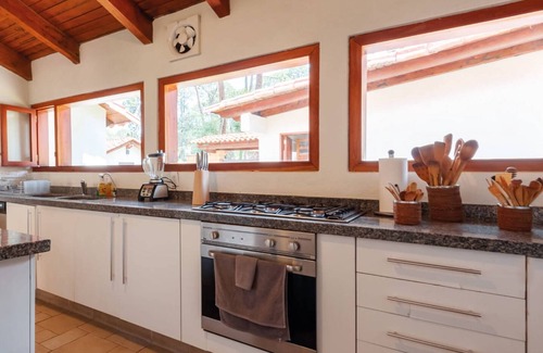 Valle de Bravo House | Casa Male: Beautiful House in Avándaro with Garden