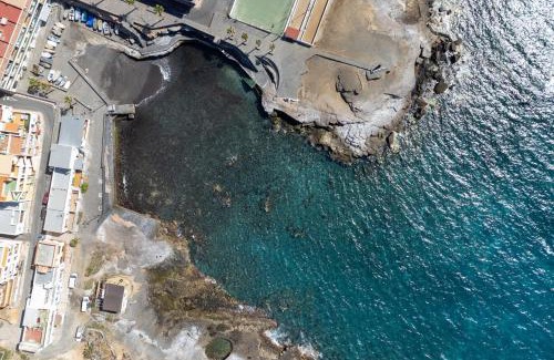 La Jaca House | Casa Malo Garden and sea view townhouse