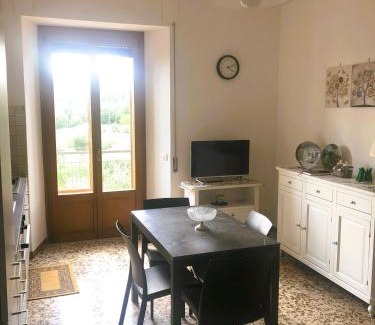 La Villa Apartment | Casa Marina - appartamento sulla Via Francigena, vicino a Monteriggioni