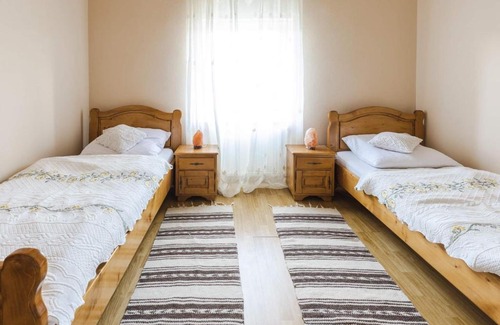 Apold House | CASA MARIO