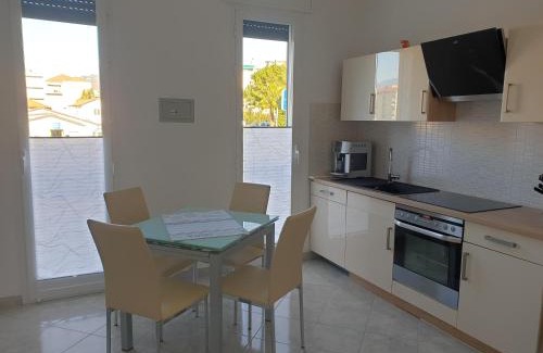 Vallecrosia Apartment | Casa Marisa, 40 metri dalla spiaggia