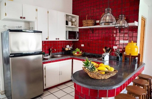 La Paz House | Casa Marysol Summary: