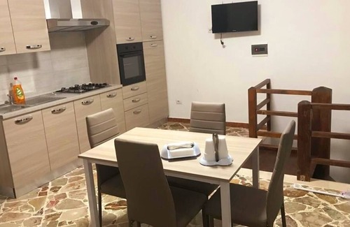 Tre Fontane House | Casa Mimì Centro 2 Passi dal Mare