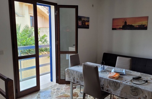 Tre Fontane House | Casa Mimì Centro 2 Passi dal Mare