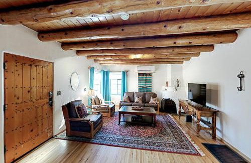 Historic Eastside House | Casa Mirador