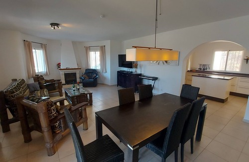 Rio Velez Villa | Casa Monte Roefie Spacious villa with private pool and sea and mountain views