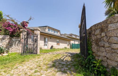 Betanzos House | Casa Montellos