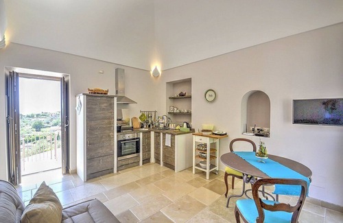 Sant'Agata sui Due Golfi House | Casa Morella B: A characteristic and welcoming apartment in a quiet position, located on a hillside above the sea, with Free WI-FI.