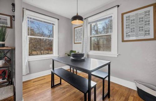 Central Colorado Springs House | Casa Mosaic Executive Rental 3bedroom Smart TV