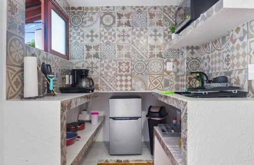 Downtown Cancun House | Casa Nance Alojamientos XAMAN HÁ Centro Mercado 28 y ADO Suite Familiar 3 Personas