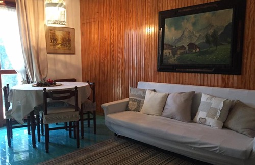 Castione della Presolana Apartment | Casa nel verde con vista e terrazze