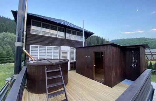 Marginea House | Casa Nelda