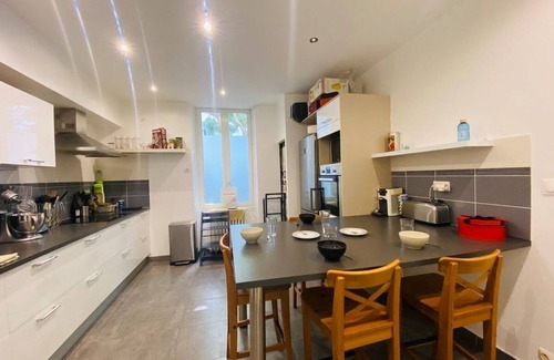 Saint-Serge House | Casa Ney - Magnificent town house with garden