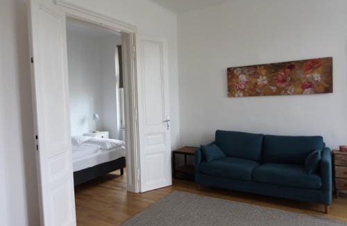Brigittenau Apartment | Casa Nostra - Moderne lichtdurchflutete Wohnung am Augarten