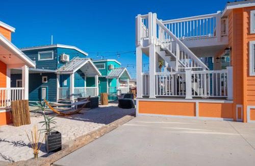 Parker Strip House | Casa Not So Grande, Road Runner Bungalow