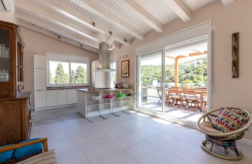 Sa Riera Villa | Casa Nuestra - A place of beauty, breathtaking landscapes, food, wine and fun.