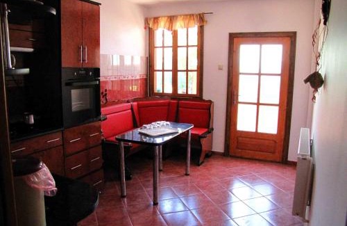 Sulina House | Casa Oana