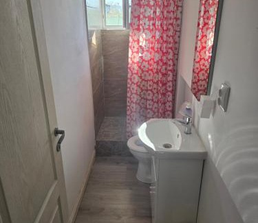 Tasnad House | Casa OFI