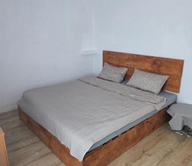 Tasnad House | Casa OFI
