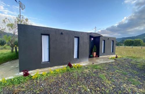 Susa House | Casa ovejas negras - Tranquilidad en el campo, cerca al PARQUE ECOTURISTUCO PIEDRA COLGADA