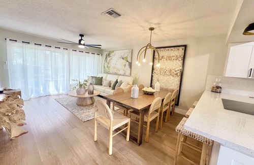Key Largo House | CASA PALMA Key Largo Vacation Rental, Golf Cart, Kayaks, Pools, Beach, 2 Kings