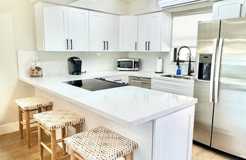 Key Largo House | CASA PALMA Key Largo Vacation Rental, Golf Cart, Kayaks, Pools, Beach, 2 Kings