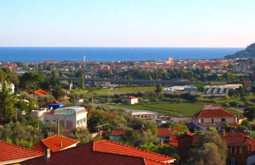 Diano San Pietro House | Casa Panorama - views of the sea and the medieval Castello