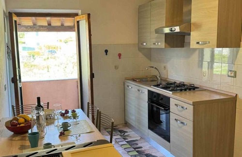 Procchio Apartment | Casa Peppo - Two Bedroom Apartment, Sleeps 4