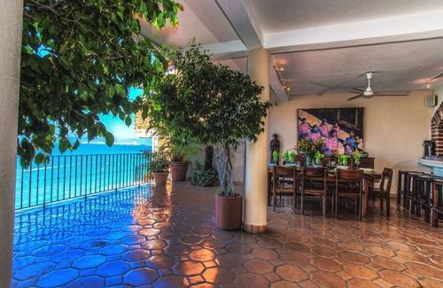 Amapas Villa | Casa Perezoso above Playa Los Muertos - Great Central Location