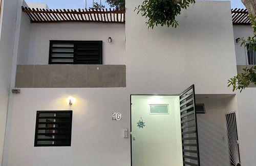 Puerto Morelos House | Casa Pez Vela -Entire Place with AC/WIFI/Great for Families/Private security